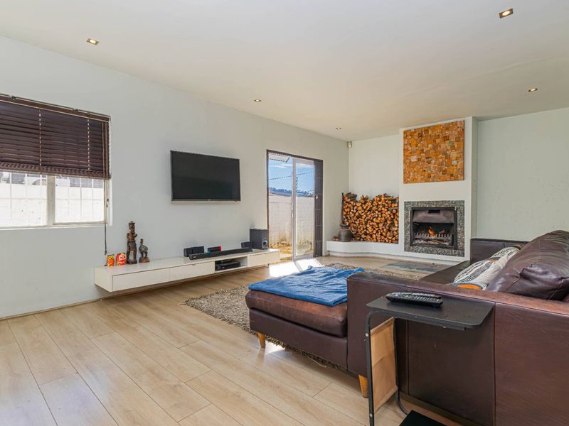 Rare Family Home – Priced to Sell - Photo 10