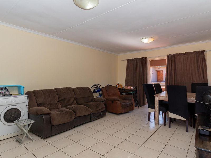 WHY PAY RENT - Photo 7