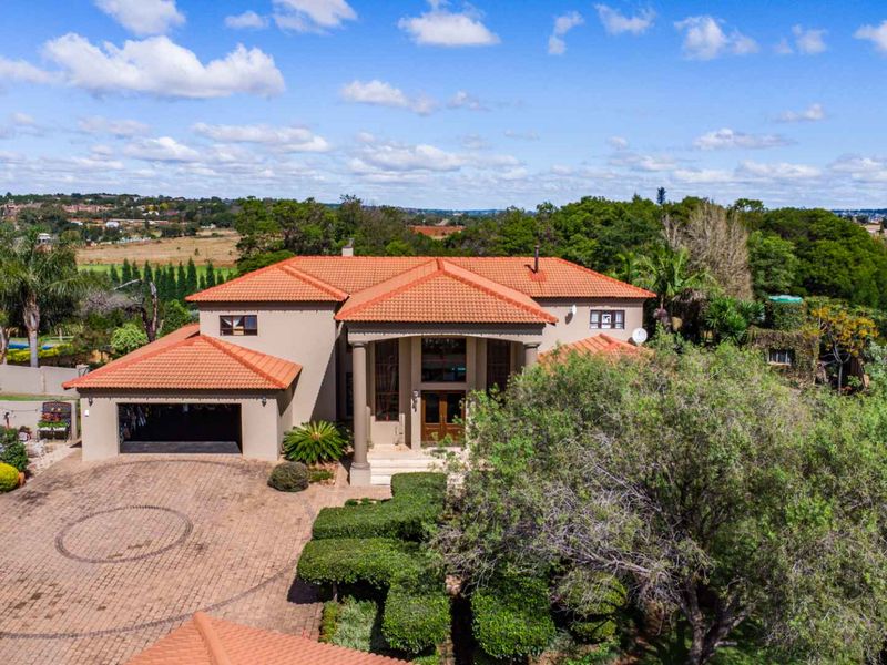 The Dual-Living Masterpiece: Two Independant Homes Offering Unrivaled Versatility for Extended Families or Savvy Investors - Photo 7