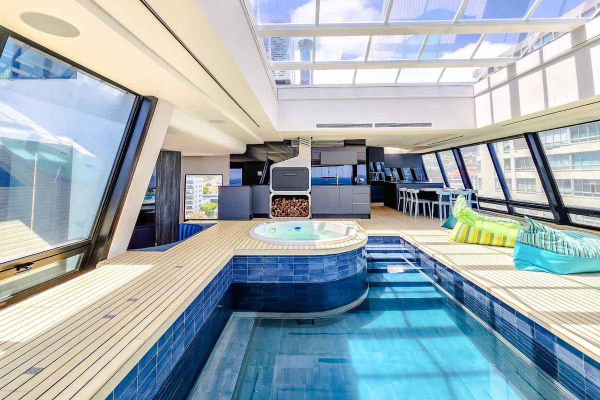 A Nautical Masterpiece – Where Opulence Meets the Ocean - Photo 2