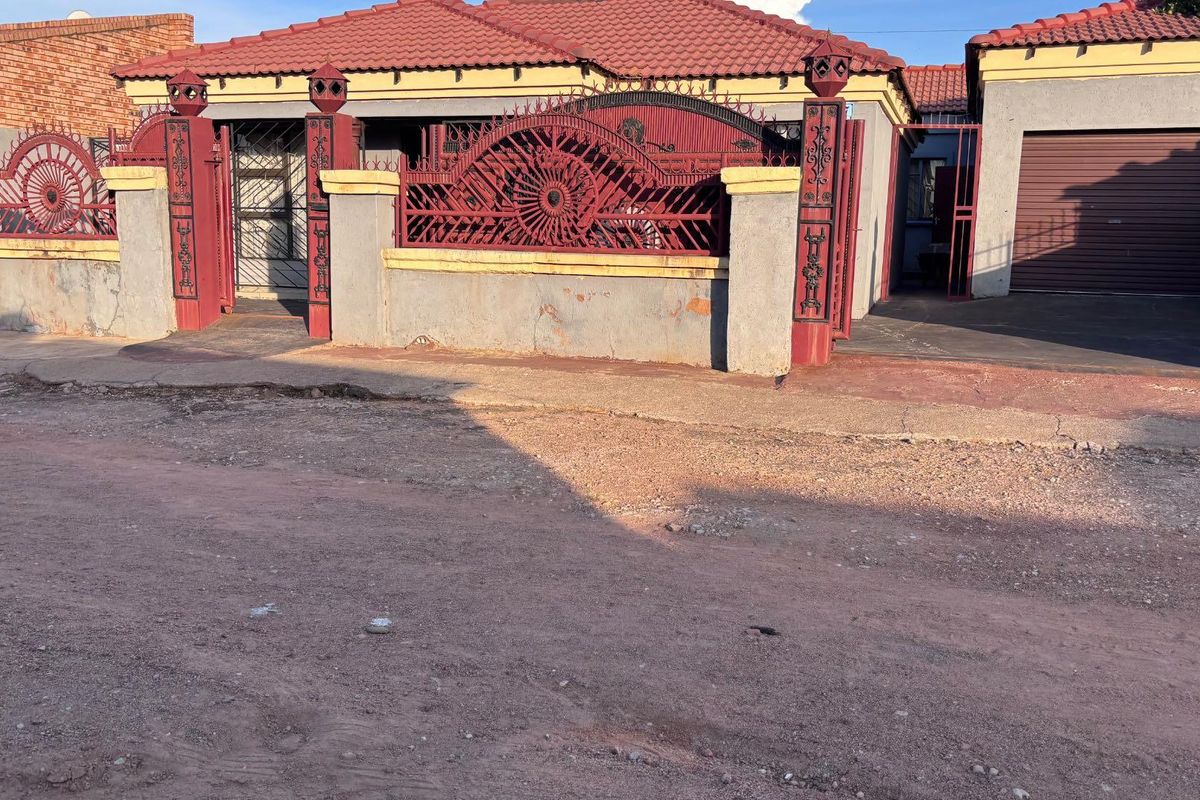 A FAMILY HOME - Photo 3