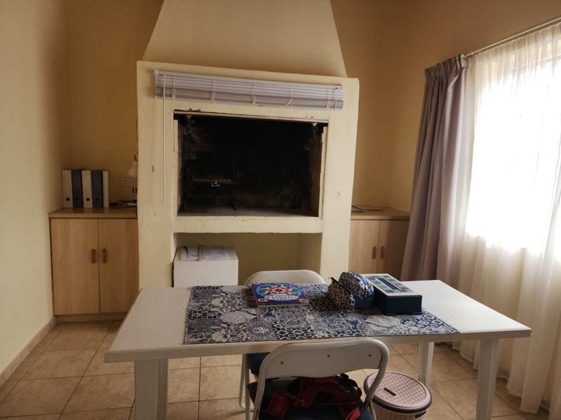 Nice 3 bedroom house in extension 6, Henties Bay. - Photo 10
