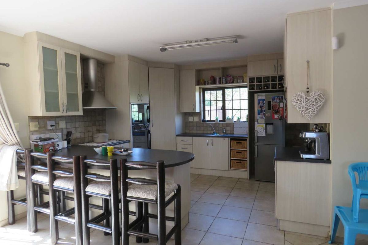 Elevate Your Lifestyle in This Stunning Three-Bedroom Home - Photo 3