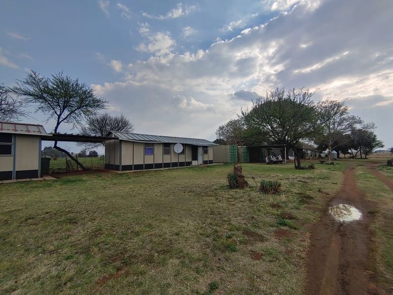 2ha Smallholding with 6 Units in Peaceful Midvaal - Photo 5