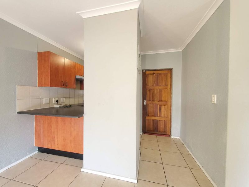 Beautiful ground floor apartment in Yale complex, Willowbrook - Photo 6