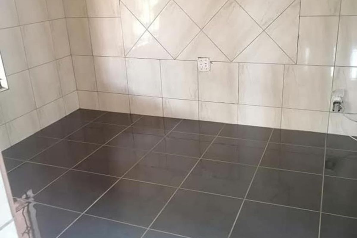 3 bedrooms house to rent in Soshanguve VV - Photo 2