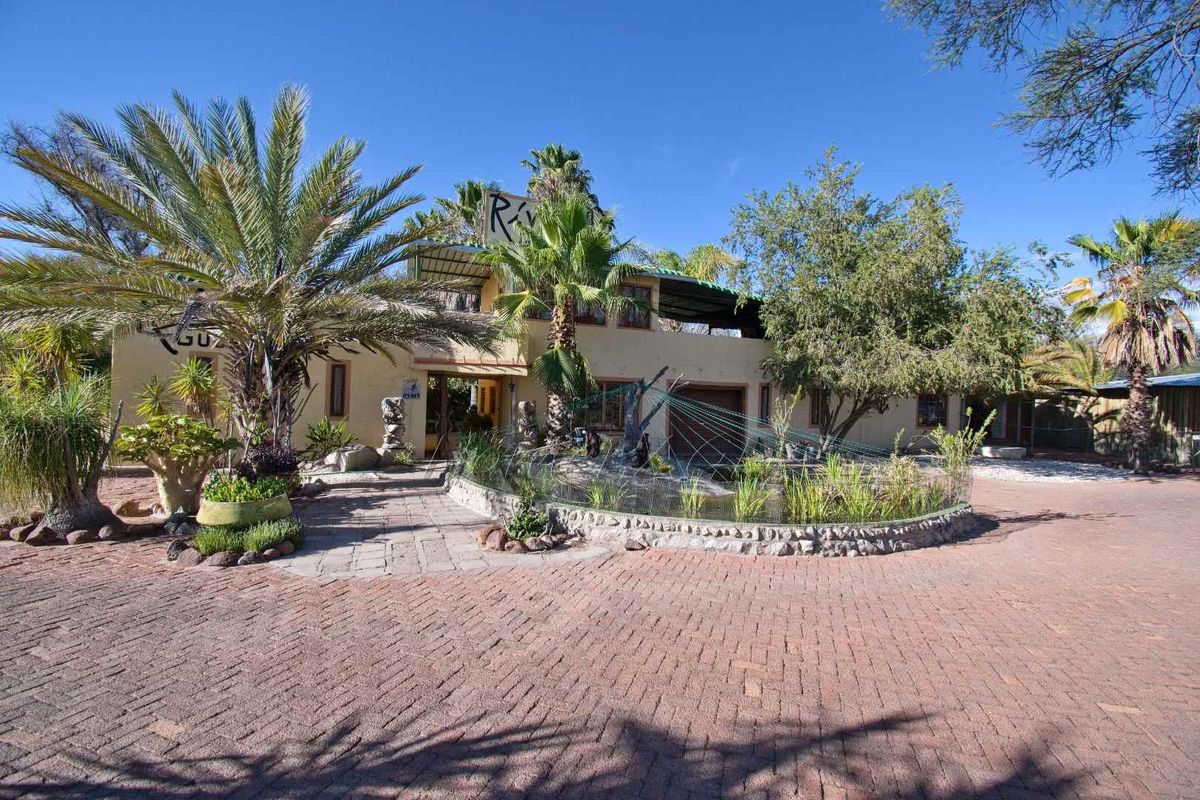 Omaruru:  Guesthouse is for sale - Photo 2