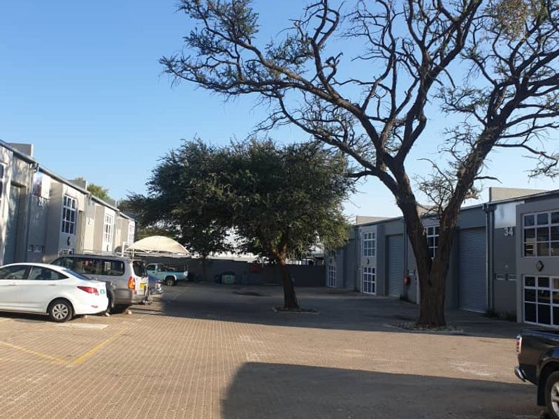 Barleo Park double Storey warehouse unit for Sale - Photo 2