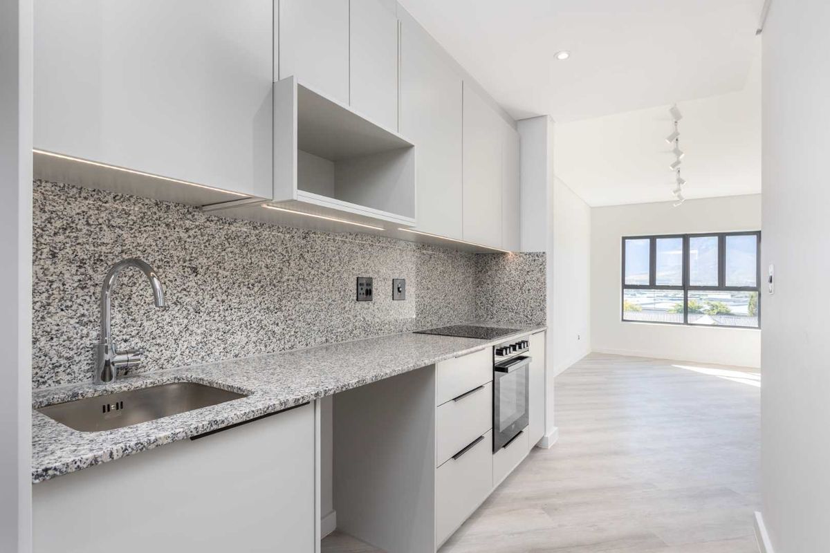 Modern Studio Apartment with Mountain Views - Ideal Investment Opportunity - Photo 3