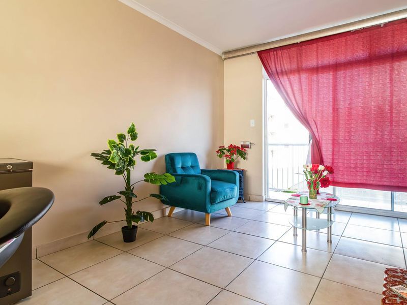 Seaside Escape – Comfort with Coastal Charm and Lifestyle Perks - Photo 5