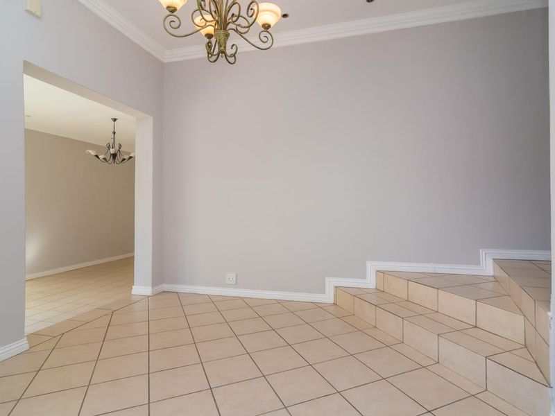 Beautiful family home for Sale - Photo 8