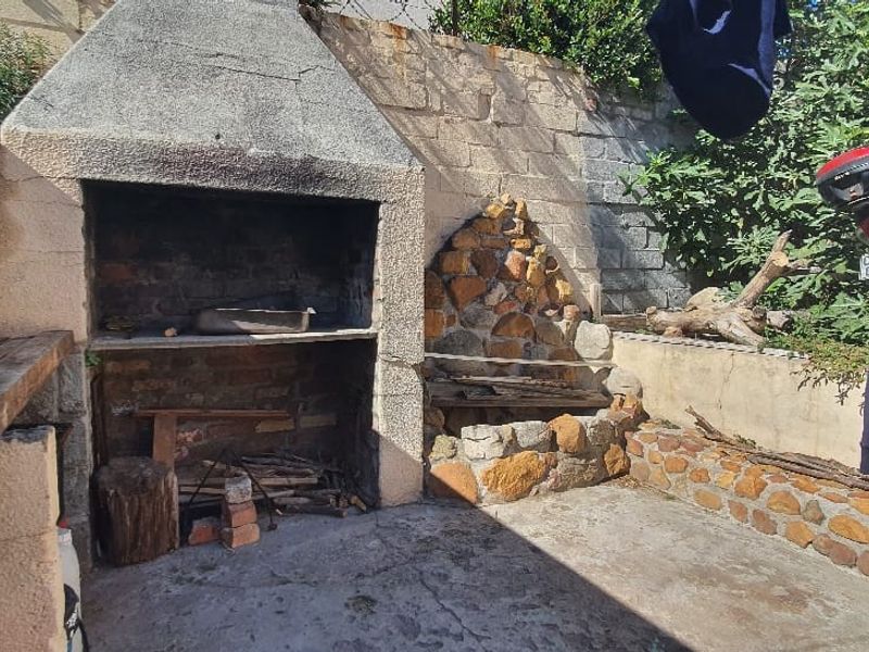 Amazing Views - 6 Bedroom House needs TLC For Sale POA - Photo 5