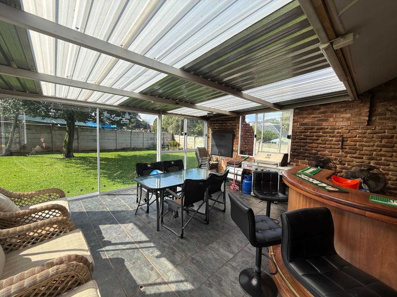 TWO HOMES. ONE INCREDIBLE OPPORTUNITY - Photo 10