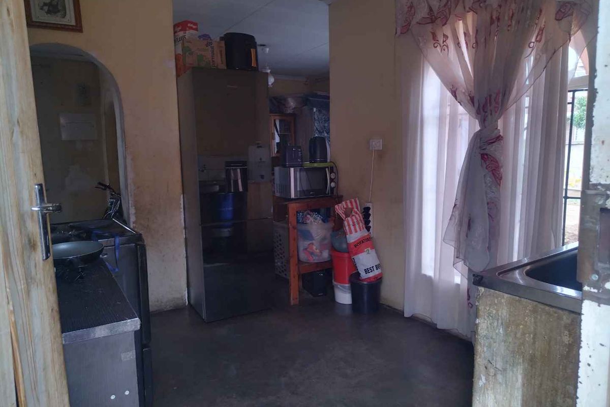 2 bedrooms house for sale in Mabopane M - Photo 5