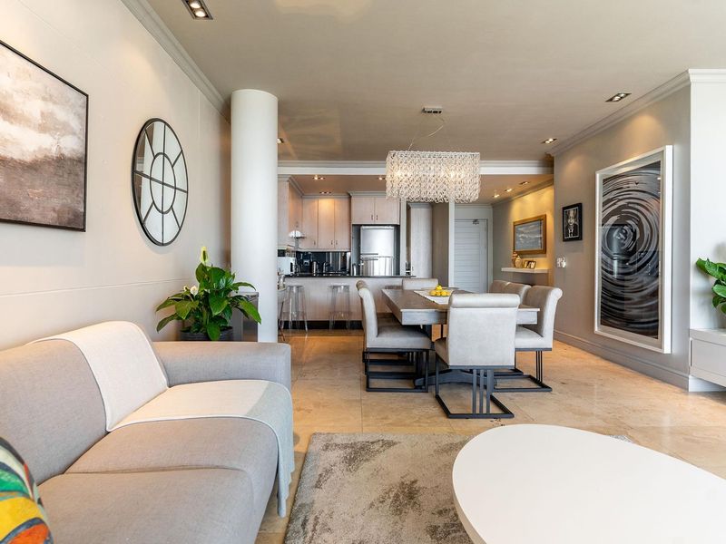Oceanfront Elegance: Luxury Living in the Heart of Mouille Point - Photo 9