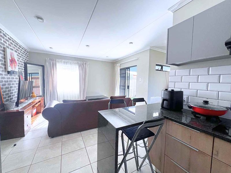 Three Bedroom home in Capital View Estate - Photo 10