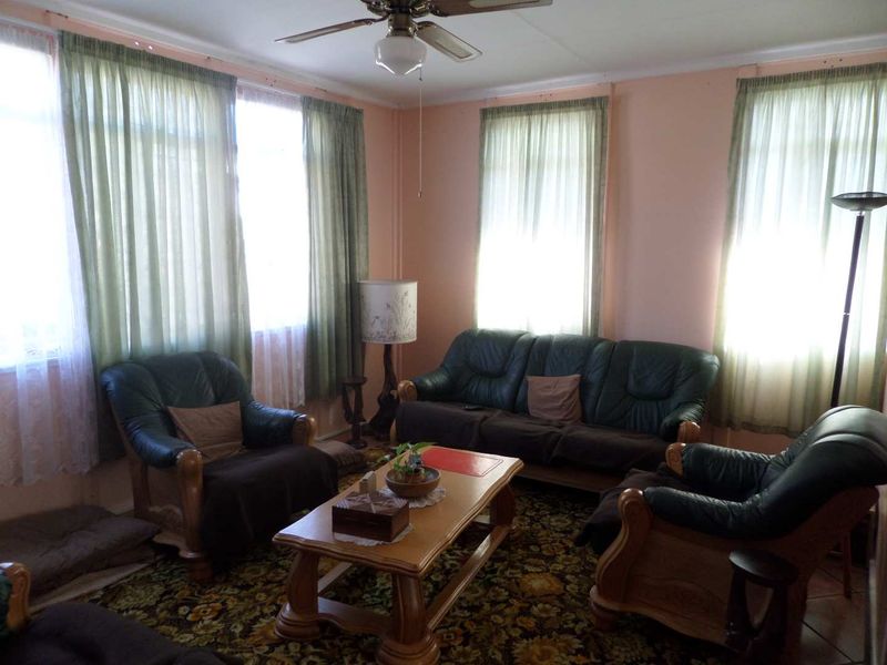 Fresh air, dam views and much much more - Photo 3