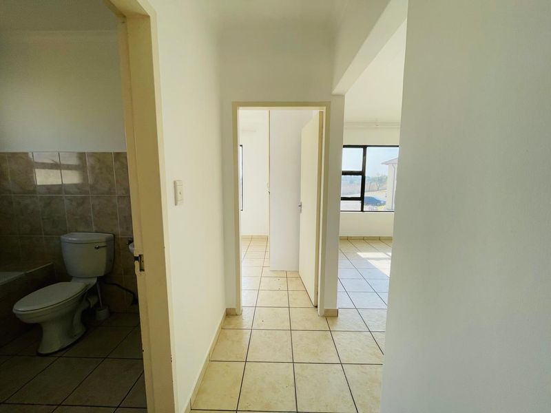 Secure 1-Bedroom Unit in a Prime Boksburg Location Ideal for Young Professionals & Investors - Photo 8