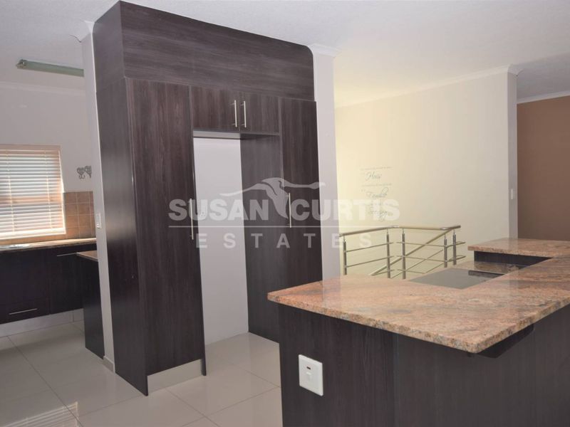 3 Bedroom Penthouse - Photo 7