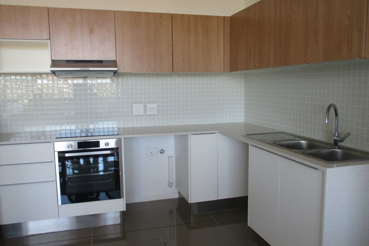 To Let: Fully furnished 2 Bedroom Apartment (Freedom Plaza) - Photo 4