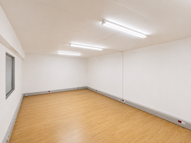 353m2 Neat Mini-Factory with Double Storey Offices | Fischer Park, Hillcrest - Photo 7