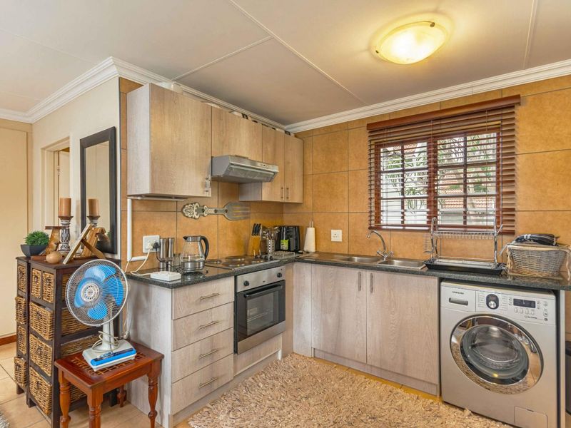 Bachelors Apartment in a prime location - Olympus - Photo 2