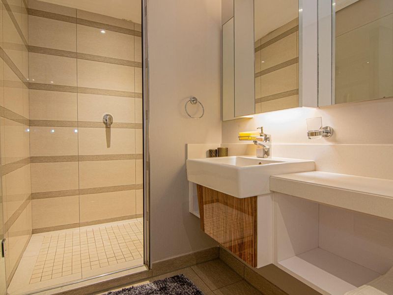 1 BEDROOM | 1 BATHROOM APARTMENT - Photo 9