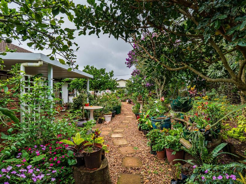 LOCK-UP-AND-GO GEM IN WATERFORD COUNTRY ESTATE! - Photo 6