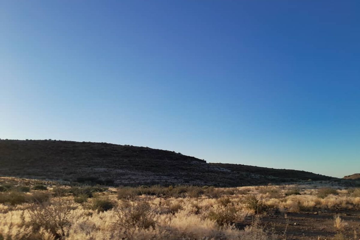 IDEAL LIVESTOCK / HUNTING FARM FOR SALE NEAR KEETMANSHOOP - NAMIBIA - Photo 5