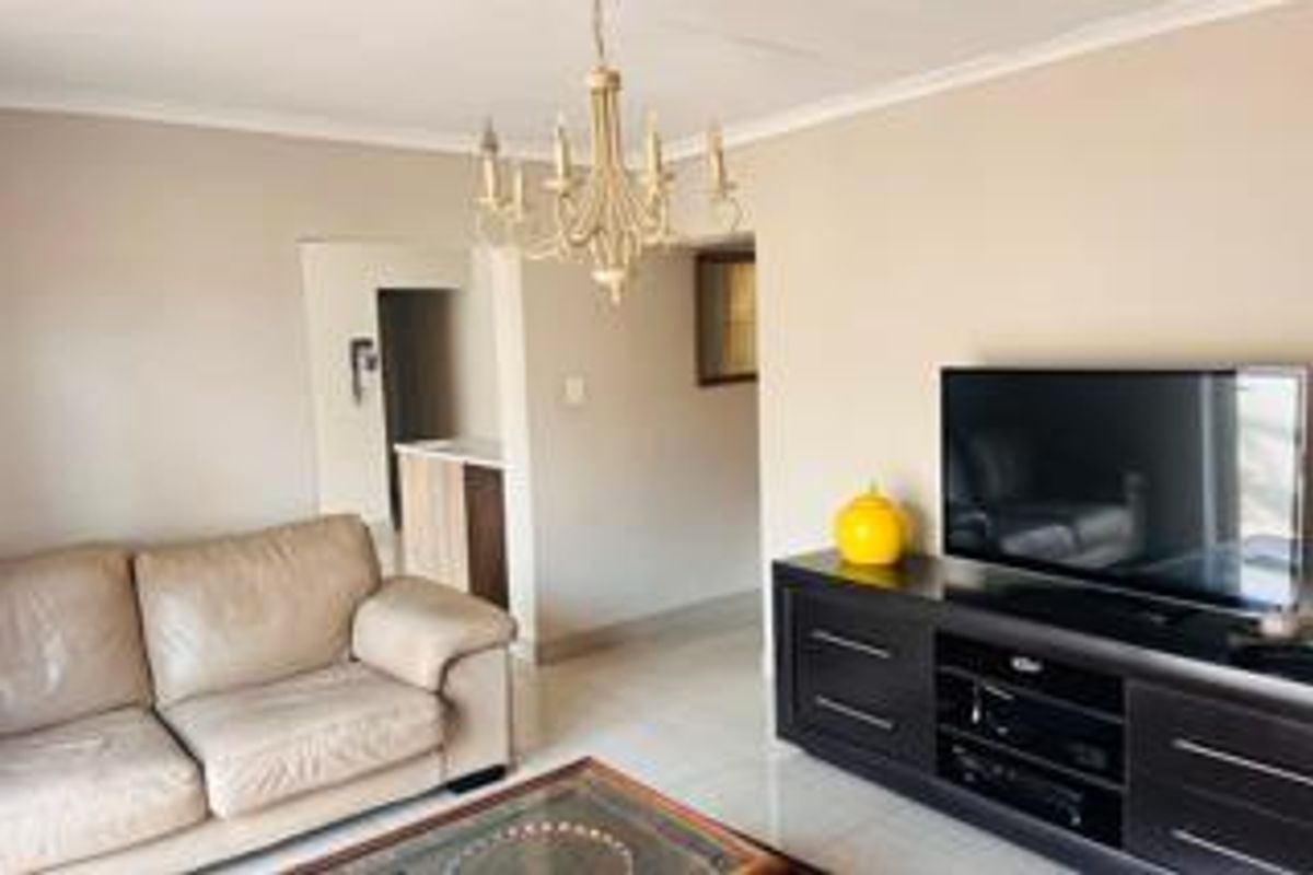 An Immaculate Complex House in a Quiet Sought Suburb in Van Reibeeck Park. - Photo 2
