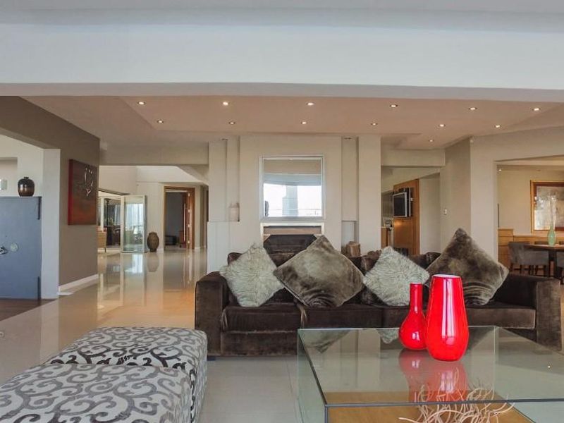 4 Bedroom House for sale in Plattekloof - Photo 3