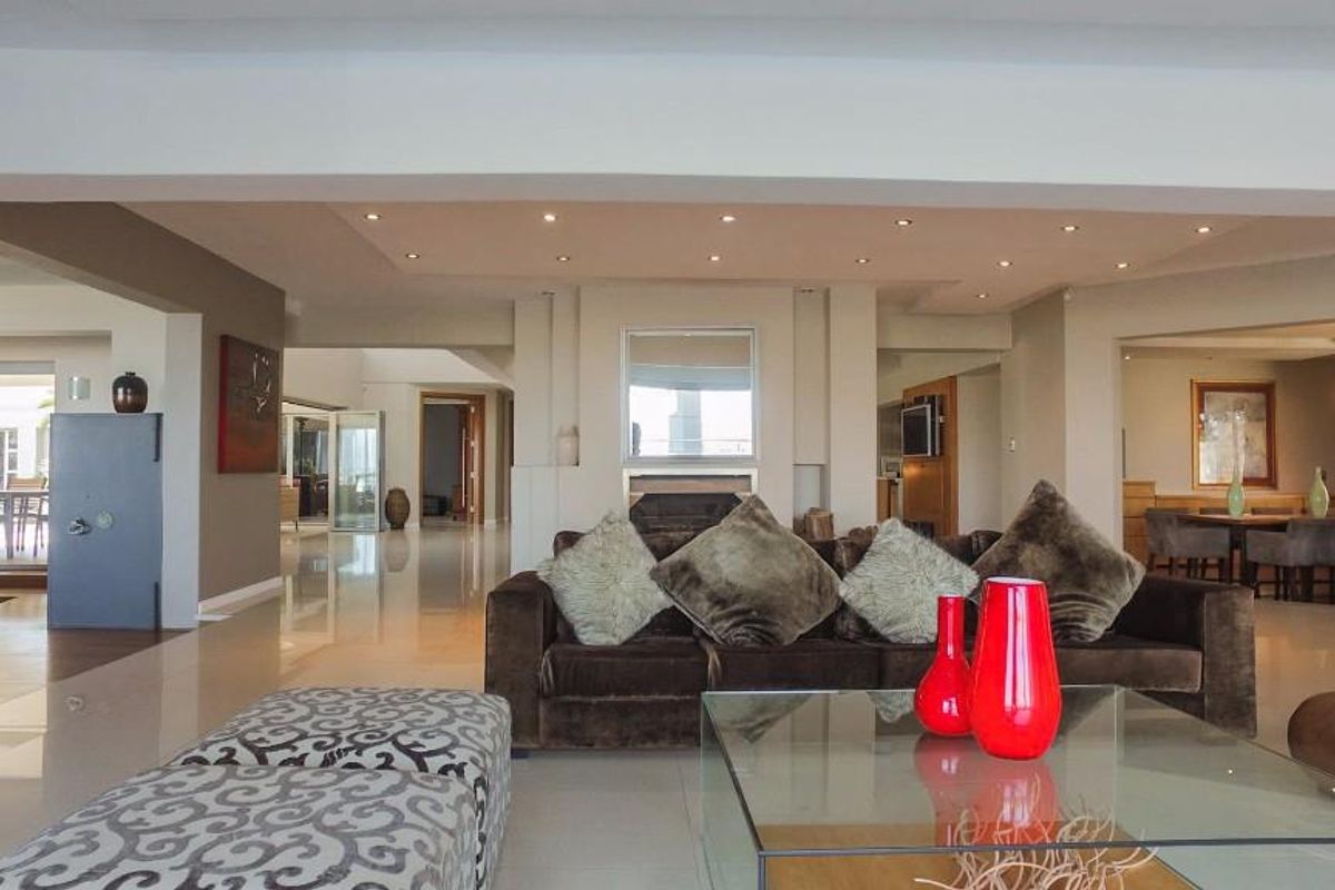 4 Bedroom House for sale in Plattekloof - Photo 3