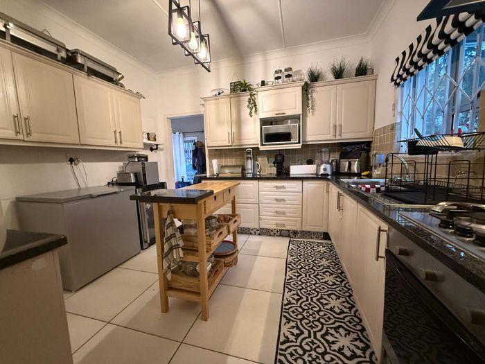 Property #2499503, House Rental Monthly in Queenswood
