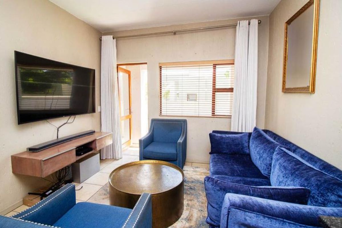 Fully Furnished 2 Bedroom Apartment - Photo 3