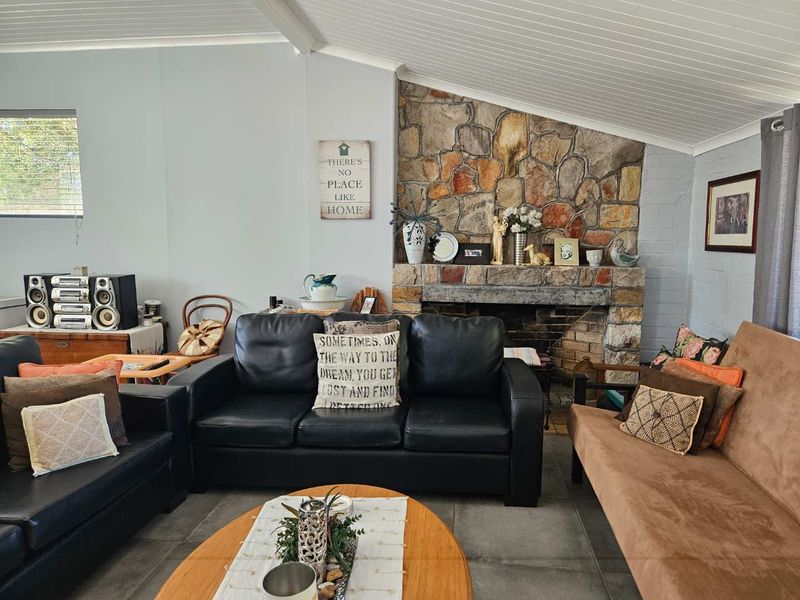 Space, privacy, and abundant birdlife on an extra-large stand - Photo 7