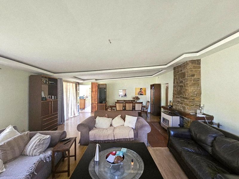 Charming Family Home in Ladybrand: Spacious Living with Endless Potential - Photo 3