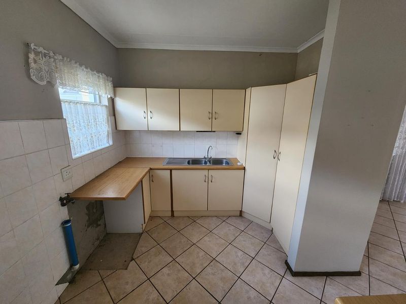 3 BEDROOM TOWNHOUSE FOR SALE IN A RETIREMENT VILLAGE ANNLIN PRETORIA - Photo 7