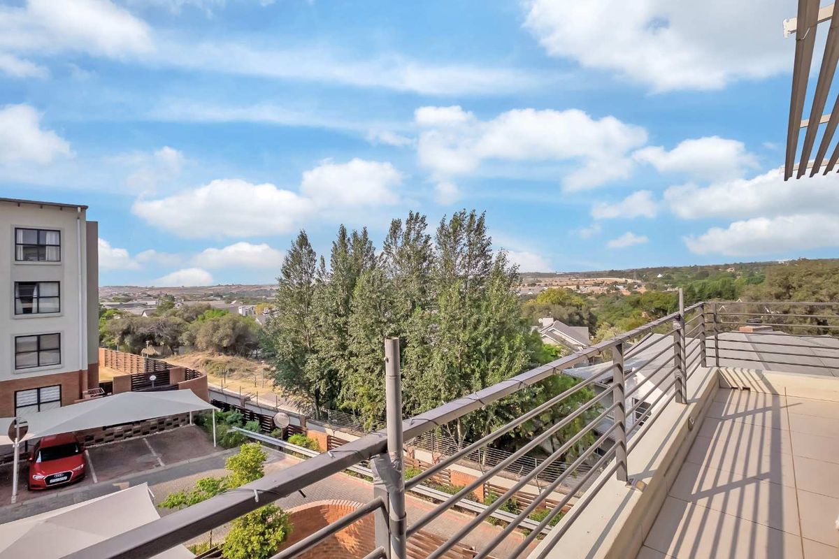 2 BEDROOM APARTMENT FOR SALE IN FOURWAYS - Photo 5