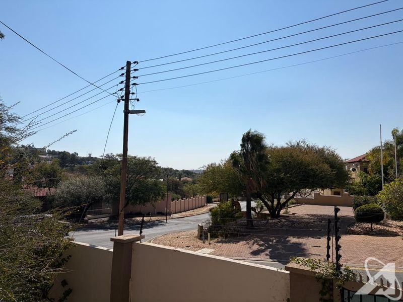 Freestanding House For Sale In Llein Windhoek - Photo 9