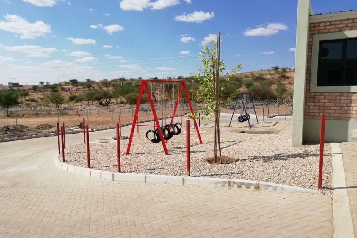 Otjomuise 2 bedroom apartment NEWLY RENOVATED for sale! - Photo 3