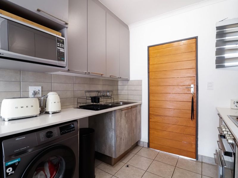 Perfect for Families or Investment - 4 Bed 2 Bath! - Photo 3