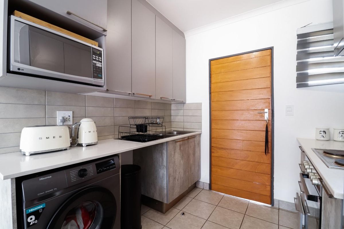 Perfect for Families or Investment - 4 Bed 2 Bath! - Photo 3