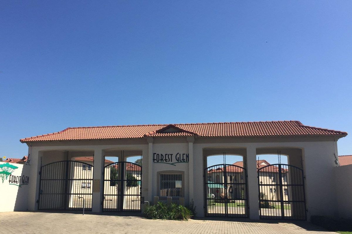 3 BED, 2 FULL BATHS APARTMENT TO RENT IN MOREHILL EXT 2 - Photo 5