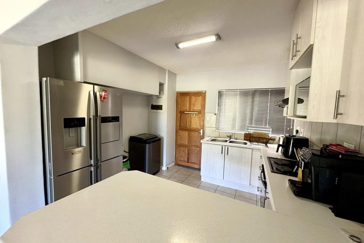 2 Bedroom Apartment For Sale in Elisenheim - Photo 4