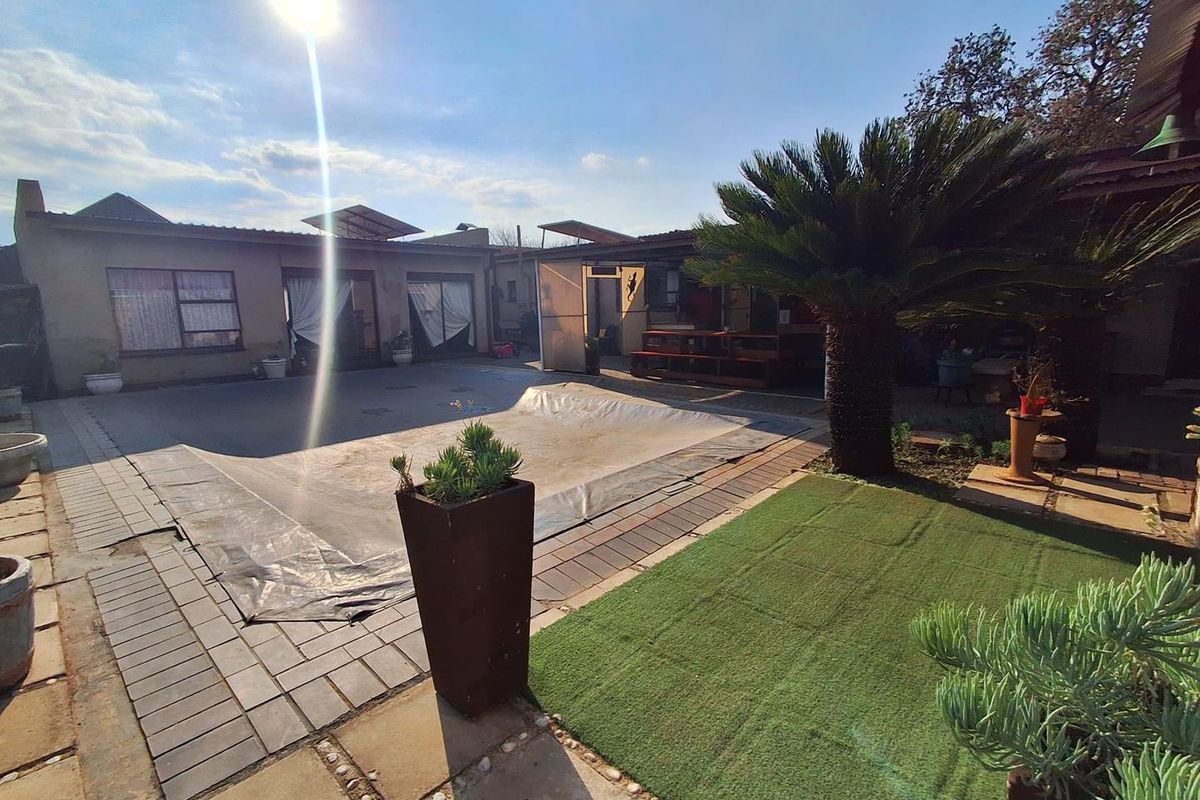 Priced to Sell - Family Home in Prestigious Golf Park - Photo 4
