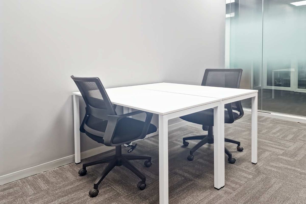 Find office space in Regus Darrenwood Randburg for 2 persons with everything taken care of - Photo 2