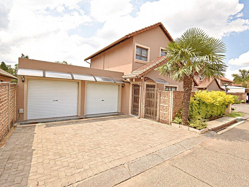 Modern and Secure - Photo 2