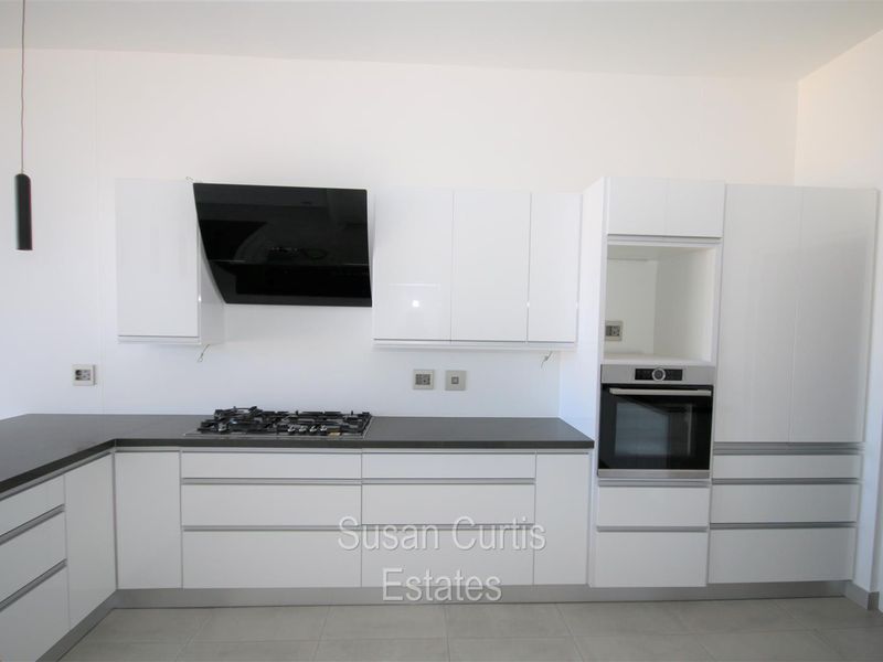 Beach front Townhouse - Photo 9