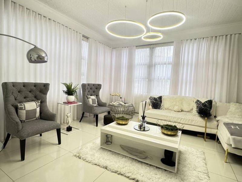 5 Bedrooms House For Sale in Auasblick - Photo 9