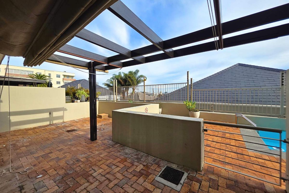 Modern & Secure 2 Bedroom Ground Floor Apartment - Photo 5
